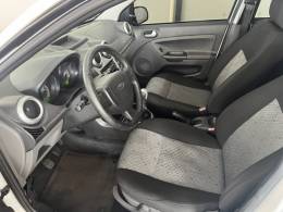 FORD - FIESTA - 2014/2014 - Branca - R$ 29.900,00