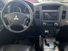 MITSUBISHI - PAJERO FULL - 2011/2012 - Prata - R$ 118.900,00