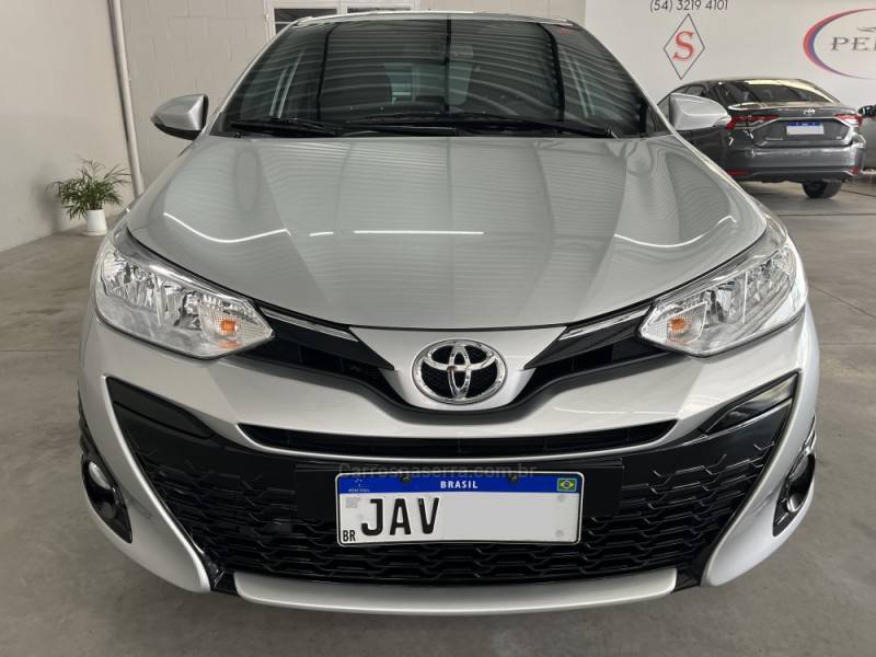 TOYOTA - YARIS - 2021/2022 - Prata - Sob Consulta