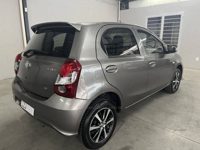 TOYOTA - ETIOS - 2019/2020 - Cinza - Sob Consulta