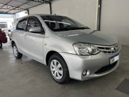 TOYOTA - ETIOS - 2015/2016 - Prata - Sob Consulta