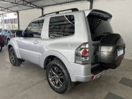 MITSUBISHI - PAJERO FULL - 2011/2012 - Prata - R$ 118.900,00