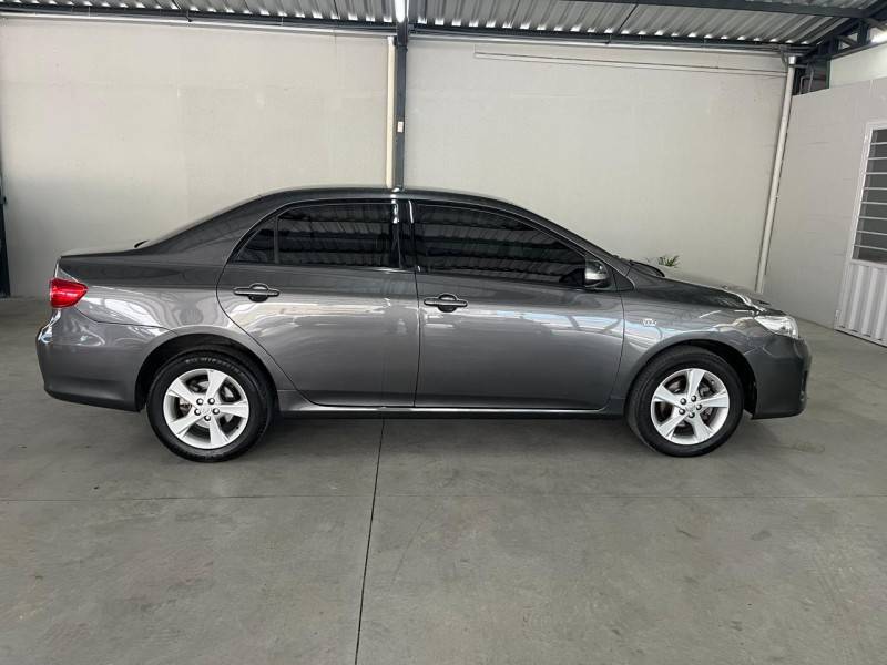 TOYOTA - COROLLA - 2012/2013 - Cinza - Sob Consulta