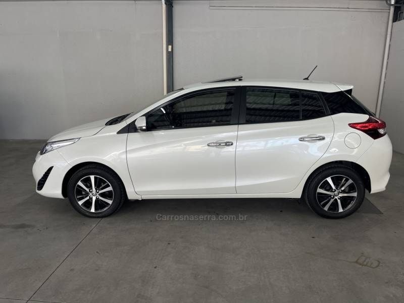 TOYOTA - YARIS - 2019/2019 - Branca - Sob Consulta