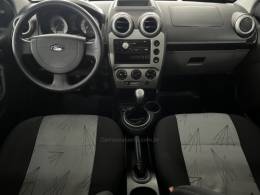 FORD - FIESTA - 2009/2009 - Vermelha - R$ 27.500,00