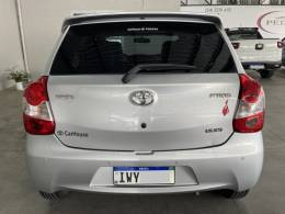 TOYOTA - ETIOS - 2015/2016 - Prata - Sob Consulta