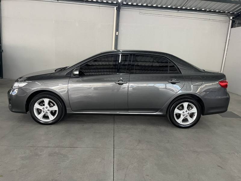 TOYOTA - COROLLA - 2012/2013 - Cinza - Sob Consulta